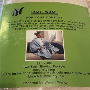 Cozy wrap woven workz cream shawl with pockets
